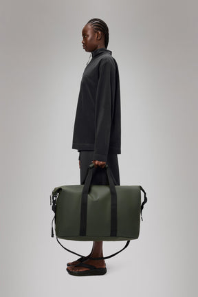RAINS Hilo Weekend Bag Green 36L H27 x D26 x W52 cm Weekender