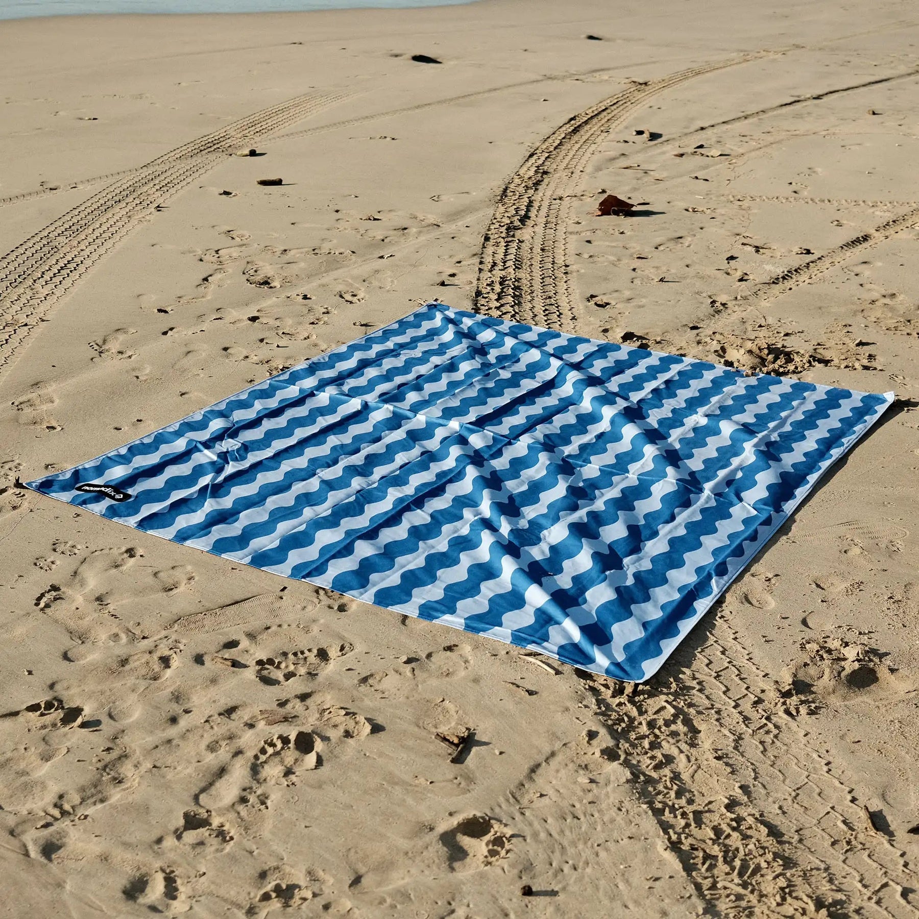Festival Blanket: Slack Tide Coastal Blue Nomadix
