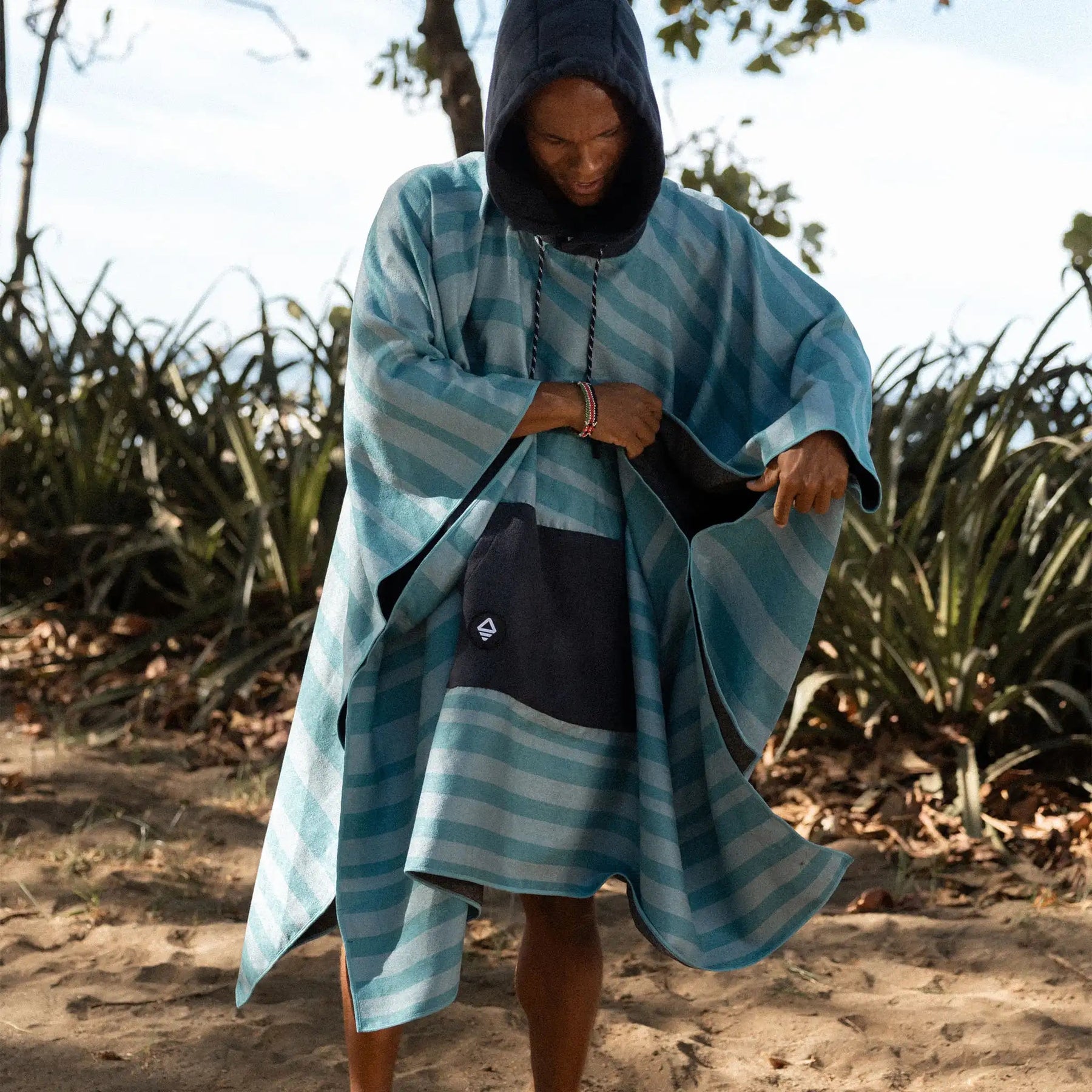 Poncho Towel: Sidewinder Agua Nomadix