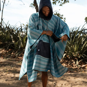 Poncho Towel: Sidewinder Agua Nomadix
