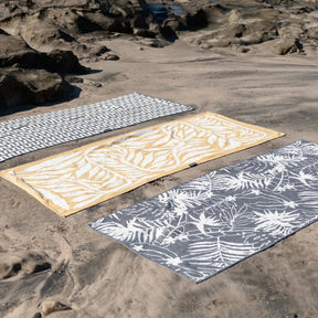 Organic Travel Towel: Retro Palms Black Nomadix