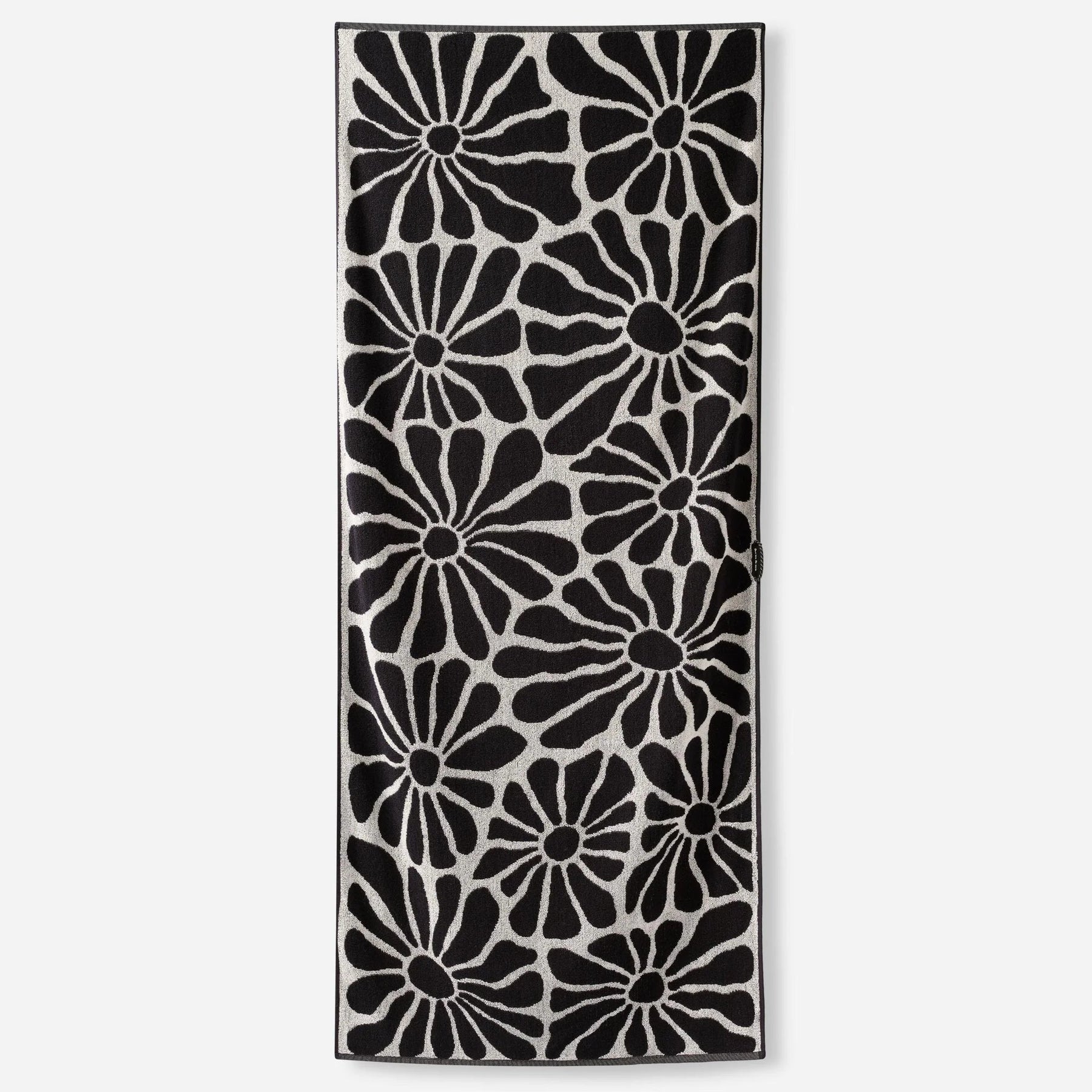 Organic Beach Towel: Lazy Daisy Black Nomadix