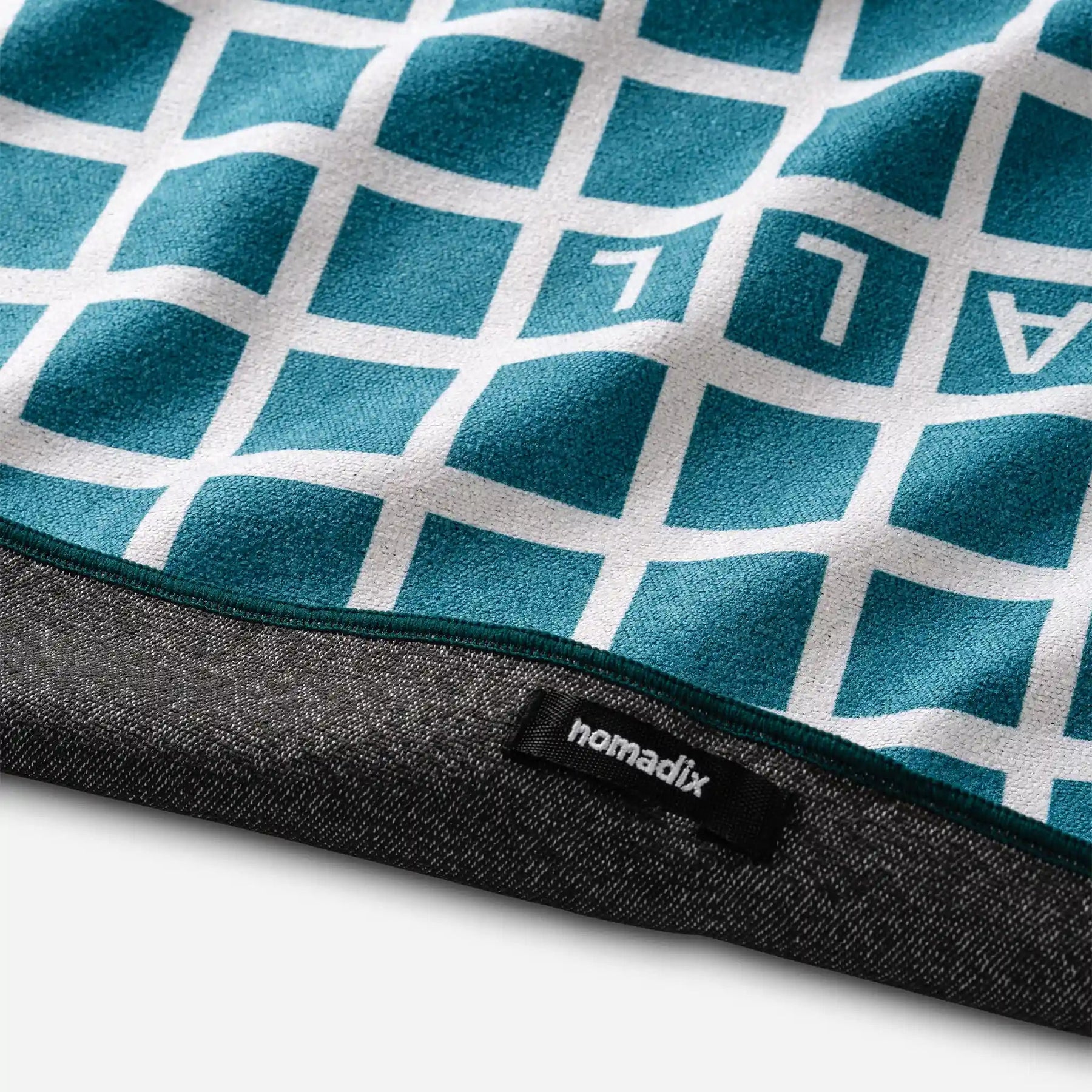 Pickleball Towel: Pickleball Net Teal Ocean Nomadix