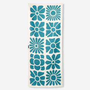 Original Towel: Big Flowers Teal Ocean Nomadix