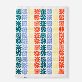 Graphene Puffer Blanket: Flowerbed Multi Nomadix