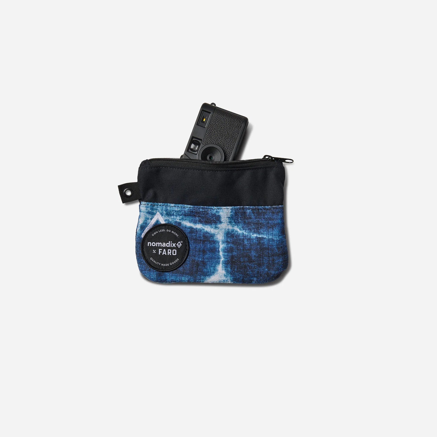 The Small Pouch: Nomadix x FARO: Agua Blue Nomadix