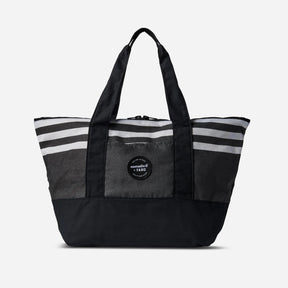 The Tote: Nomadix x FARO: Poolside Black Nomadix