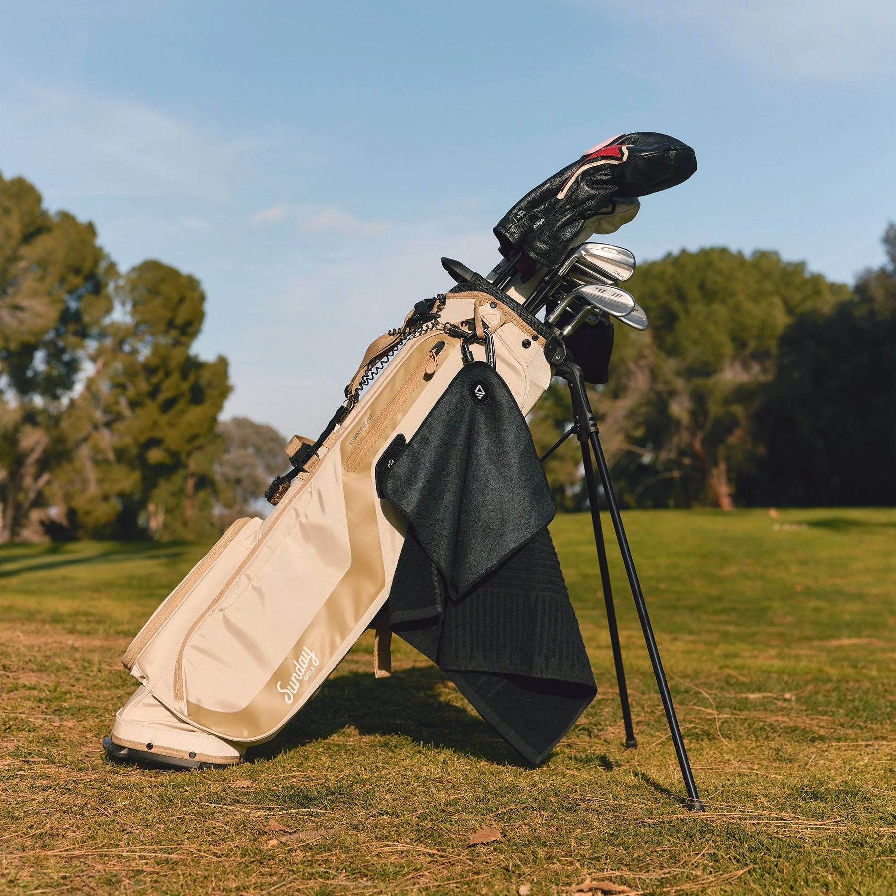 Golf Towel Set: Fairway Night Black Nomadix