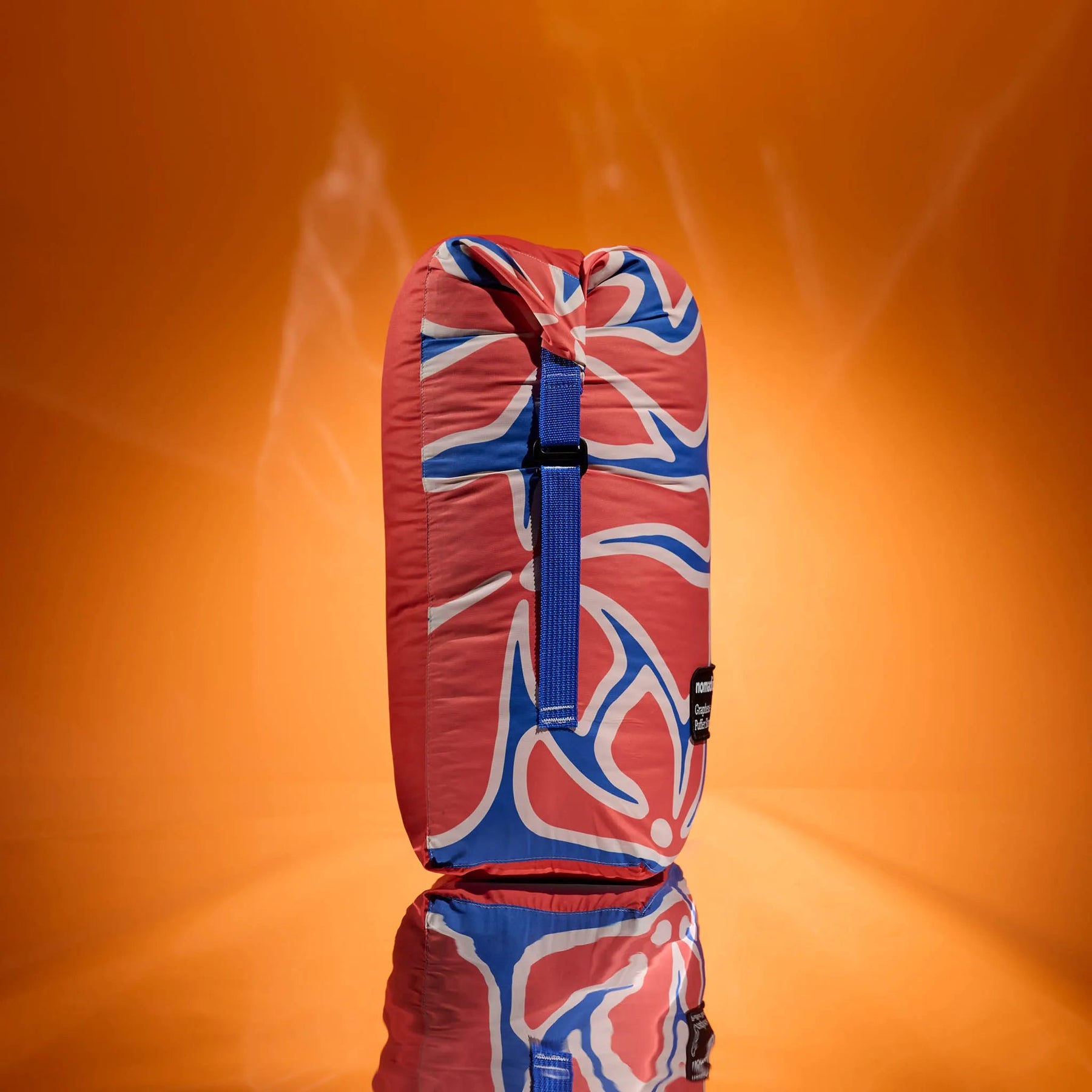 Graphene Puffer Blanket: Wild Flowers Stellar Blue Red Nomadix