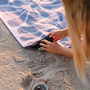 Blanket Towel: Lazy Daisy Dusk Nomadix