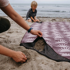 Blanket Towel: Sunshine Burgundy Nomadix