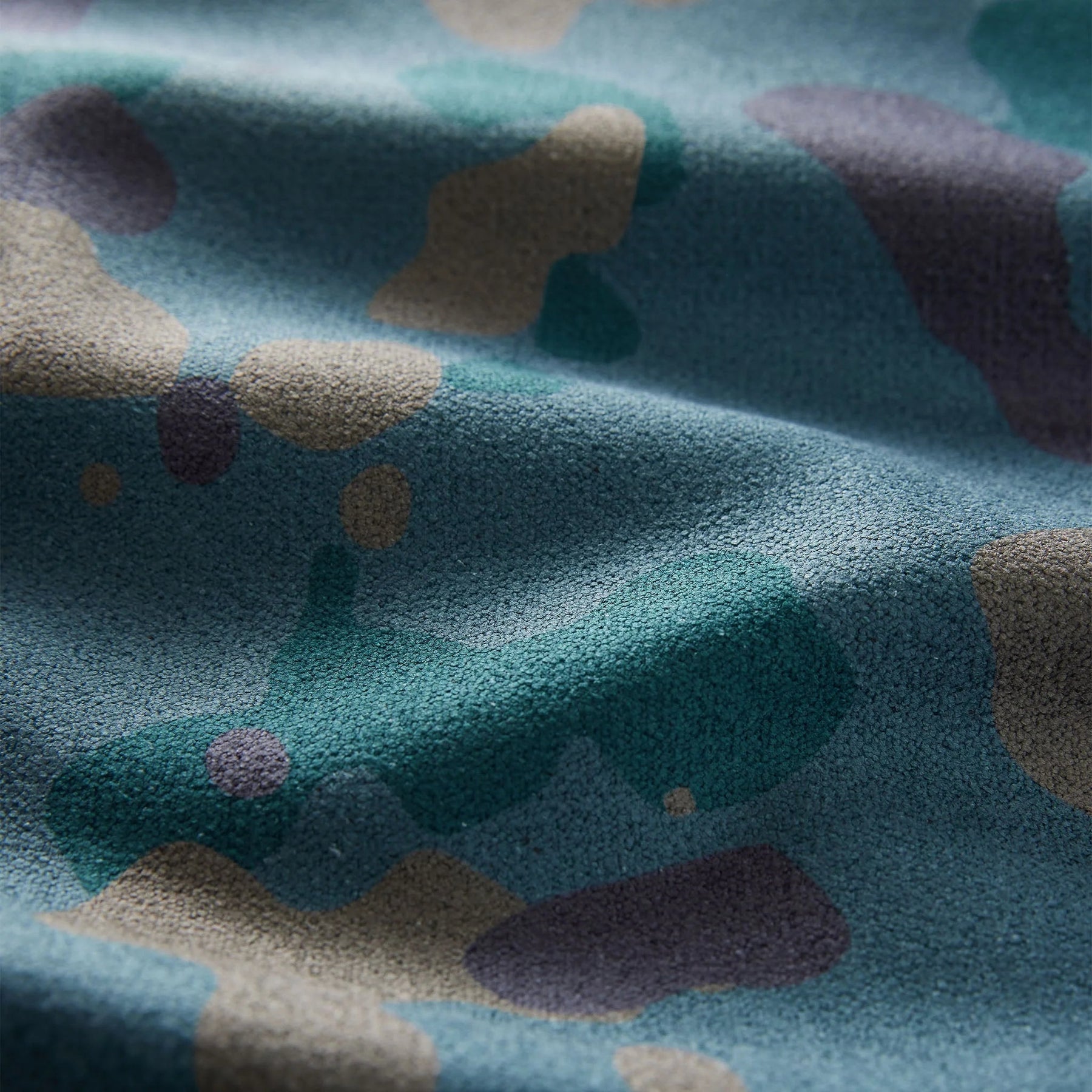 Changing Poncho: Camo Green Nomadix