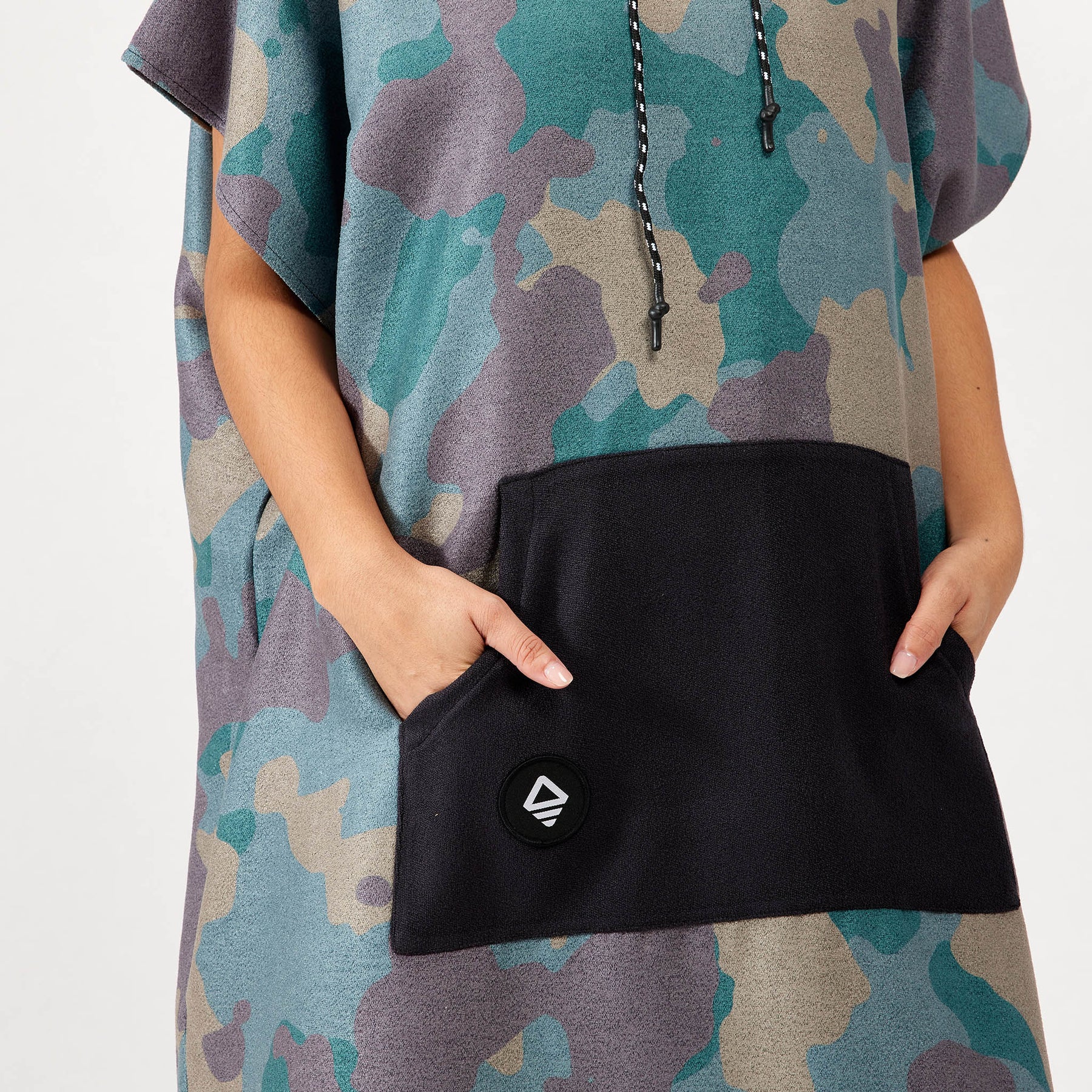 Changing Poncho: Camo Green Nomadix