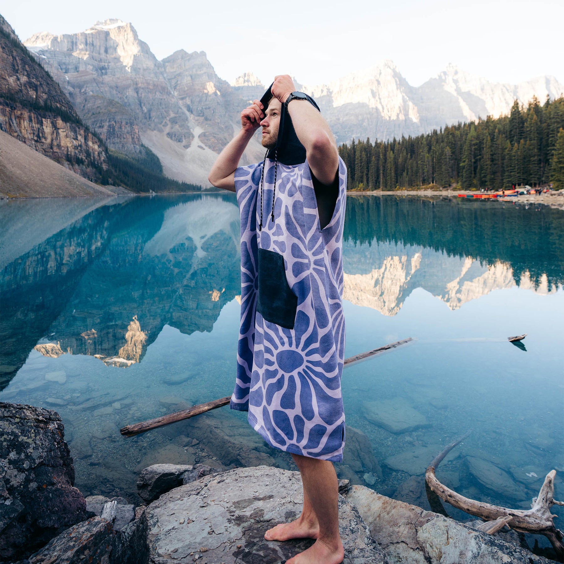 Changing Poncho: Lazy Daisy Dusk Nomadix