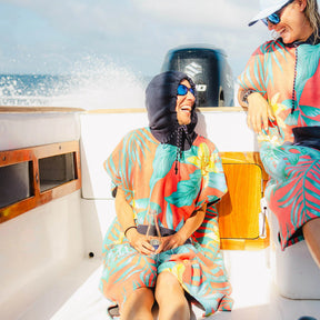Changing Poncho: Palms Coral Nomadix