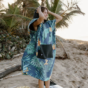 Changing Poncho: Palms Dusk Nomadix