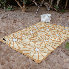 Festival Blanket: Lazy Daisy Gold Nomadix