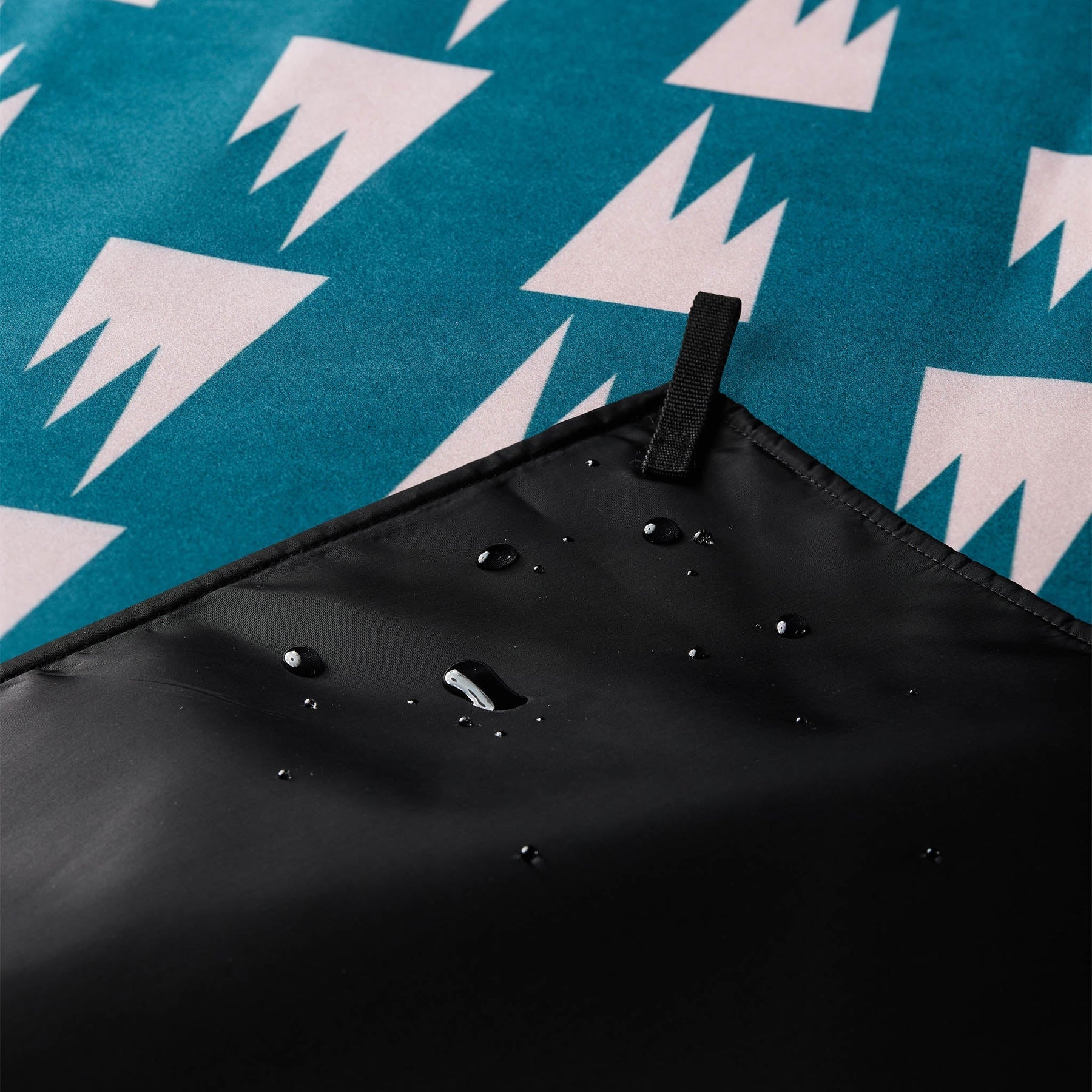 Festival Blanket: Summit Green Nomadix