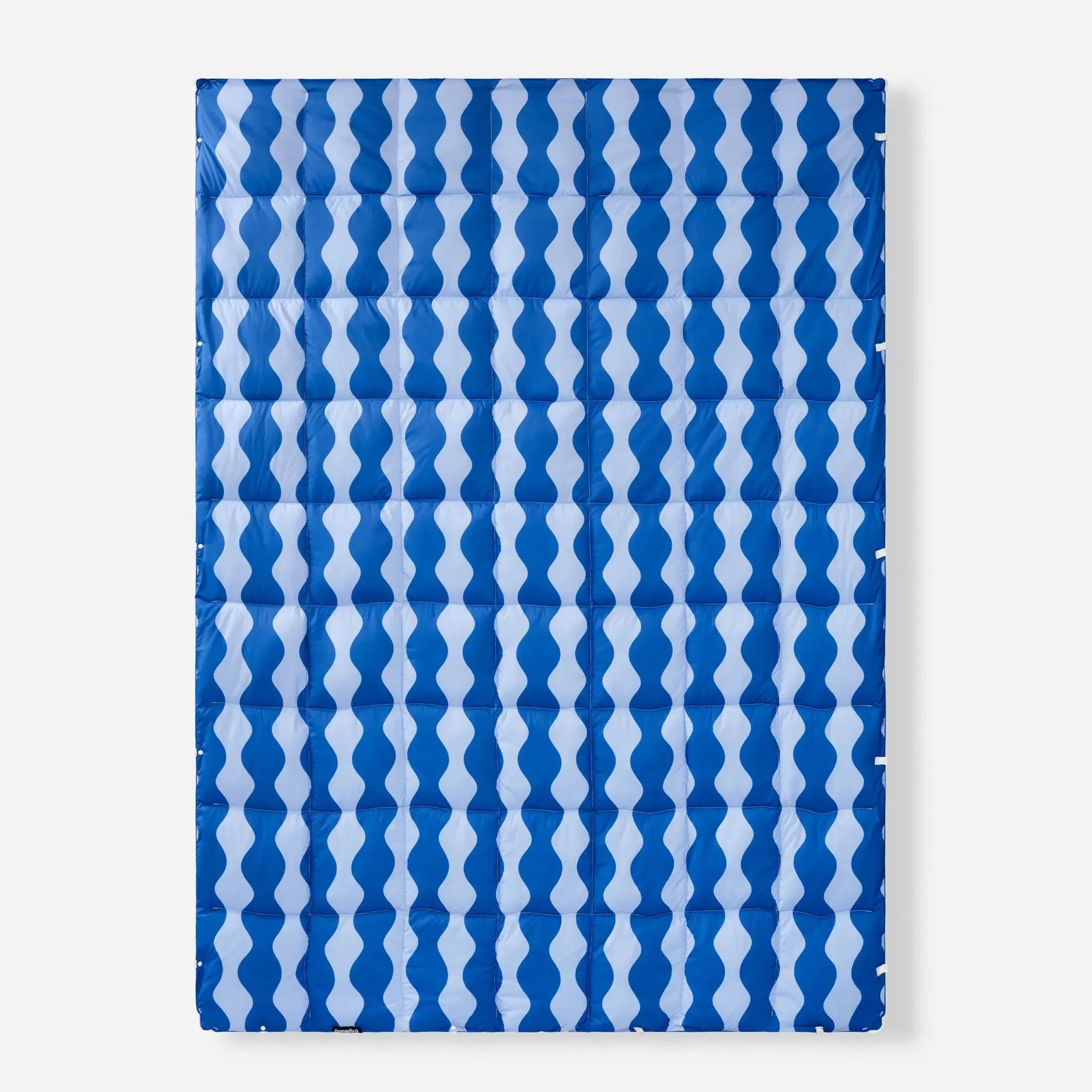 Graphene Puffer Blanket: Slack Tide Coastal Blue Nomadix