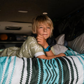 Kids Changing Poncho: Breezy Palms Olive Nomadix