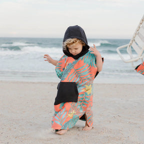 Kids Changing Poncho: Palms Coral Nomadix