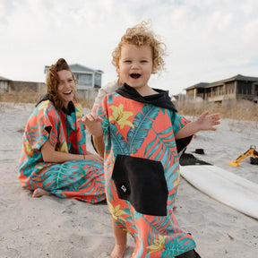Kids Changing Poncho: Palms Coral Nomadix