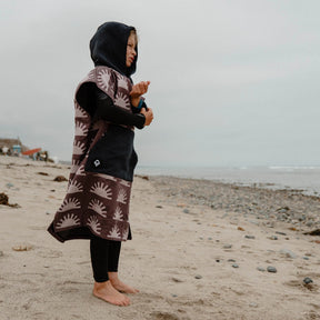 Kids Changing Poncho: Sunshine Burgundy Nomadix