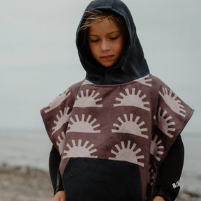 Kids Changing Poncho: Sunshine Burgundy Nomadix