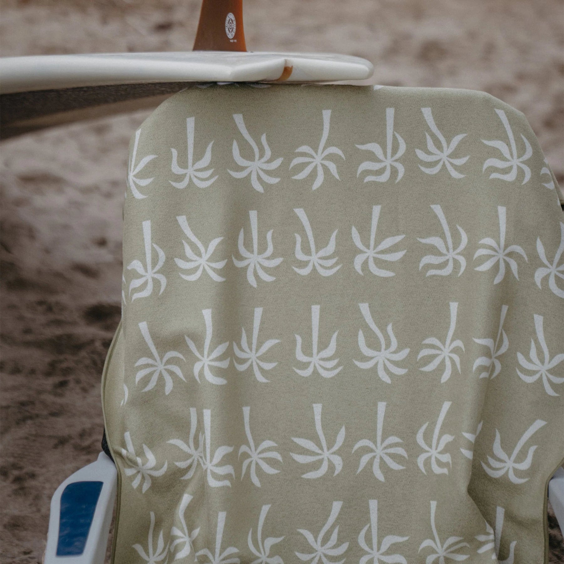 Original Towel: Breezy Palms Olive Nomadix