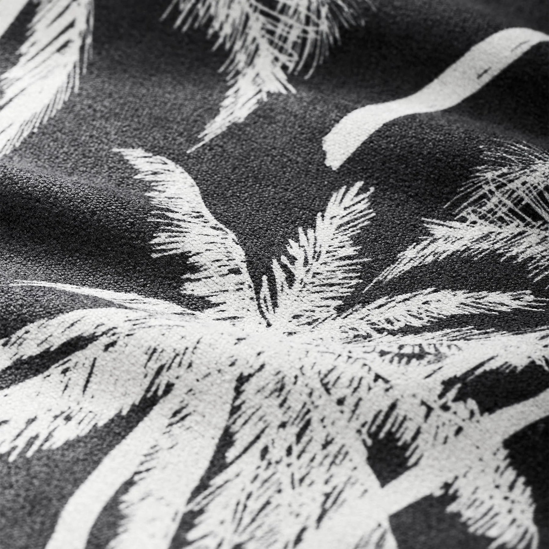 Original Towel: Bunch Palms Black Nomadix