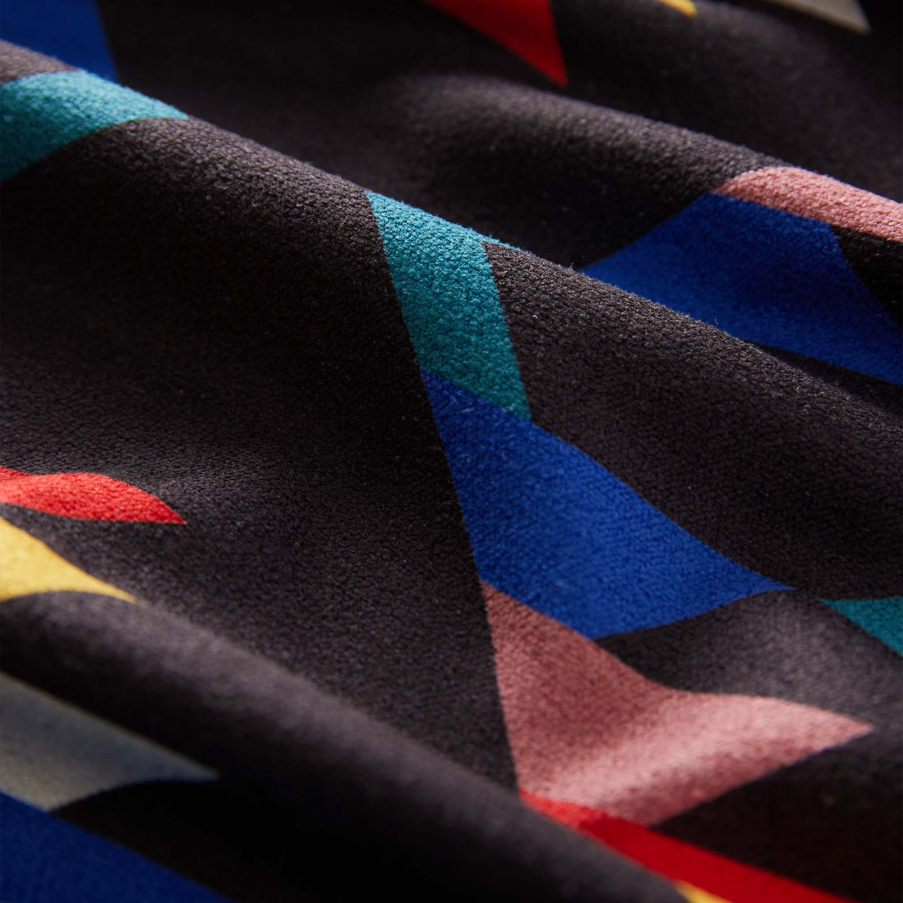 Changing Poncho: Cascades Multi Nomadix