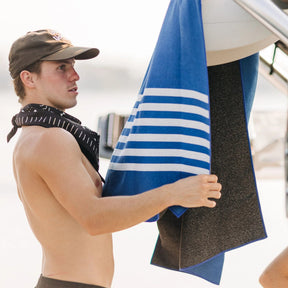 Original Towel: Poolside Navy Nomadix
