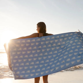 Ultralight Towel: Summit Coastal Blue Nomadix