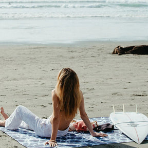 Poncho Towel: Agua Blue Nomadix