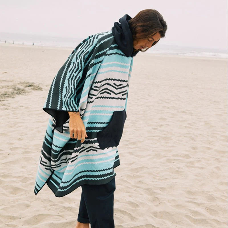 Poncho Towel: Baja Aqua Nomadix