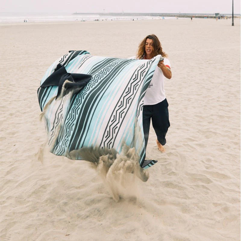 Poncho Towel: Baja Aqua Nomadix